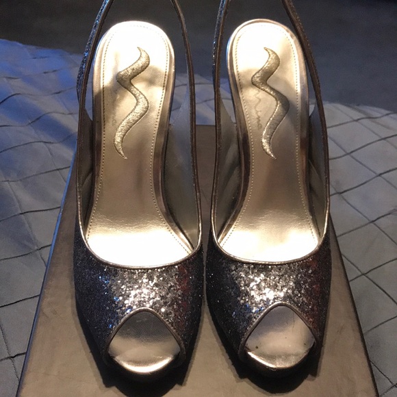 SUPER SALE! Nina sequined heels - Picture 7 of 13